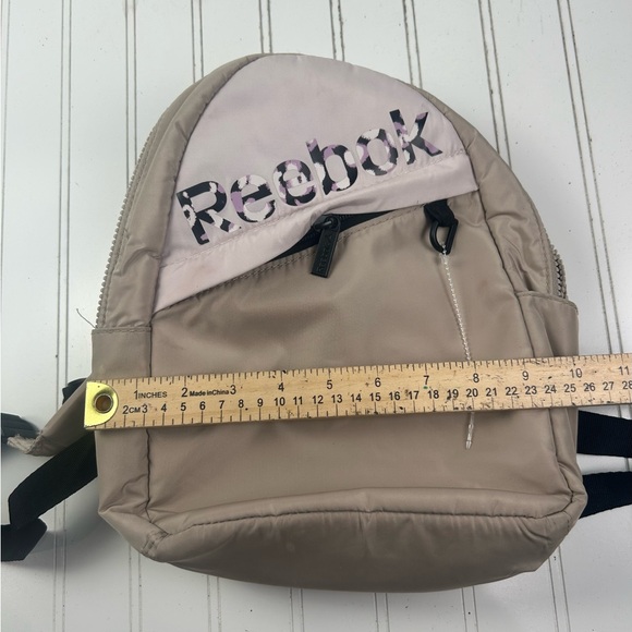 Reebok Beige & Pink Logo Backpack – Adjustable Straps, Casual Everyday Bag - Picture 11 of 12